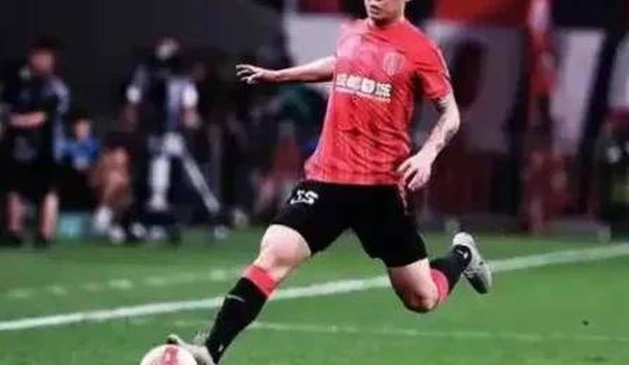 包含乌龙、点球，武汉三镇2-2憾平成都蓉城，比赛中发生了什么？的词条