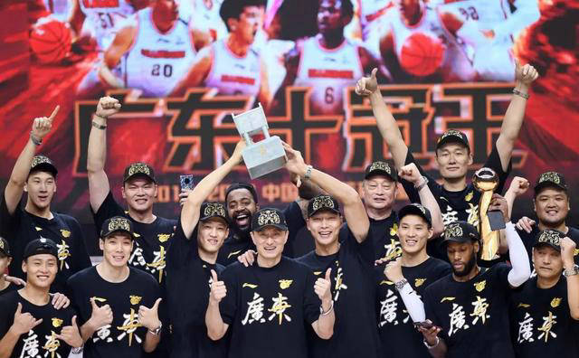 安博体育-强度拉满！广东男篮分享队员全场5v5训练片段(广东男篮的外援比斯利)