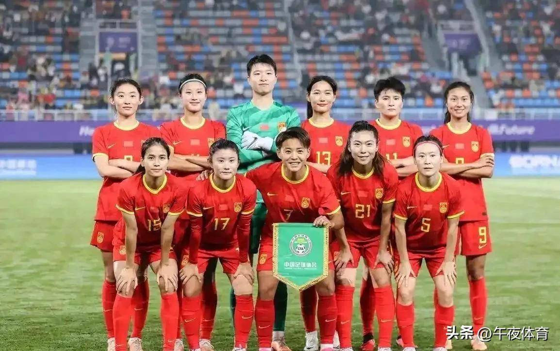 3-1！中国女足太强，冲击东亚冠军，宋凯督战，直播引热议(中国女足最新比分)